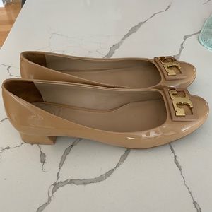 Tory Burch neutral low heels